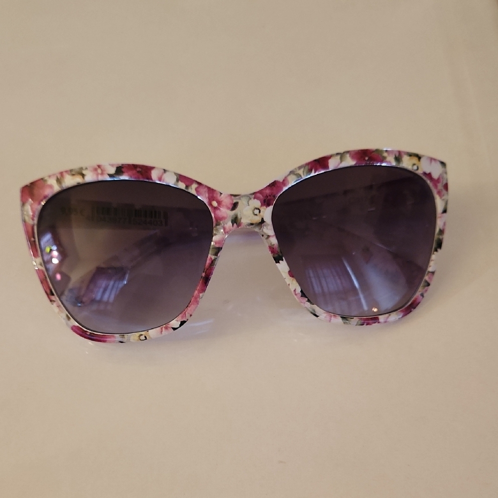 Floral Sunglasses with Purple Tint